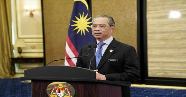 Malaysian PM Muhyiddin Yassin won't leave, defers vote by a month